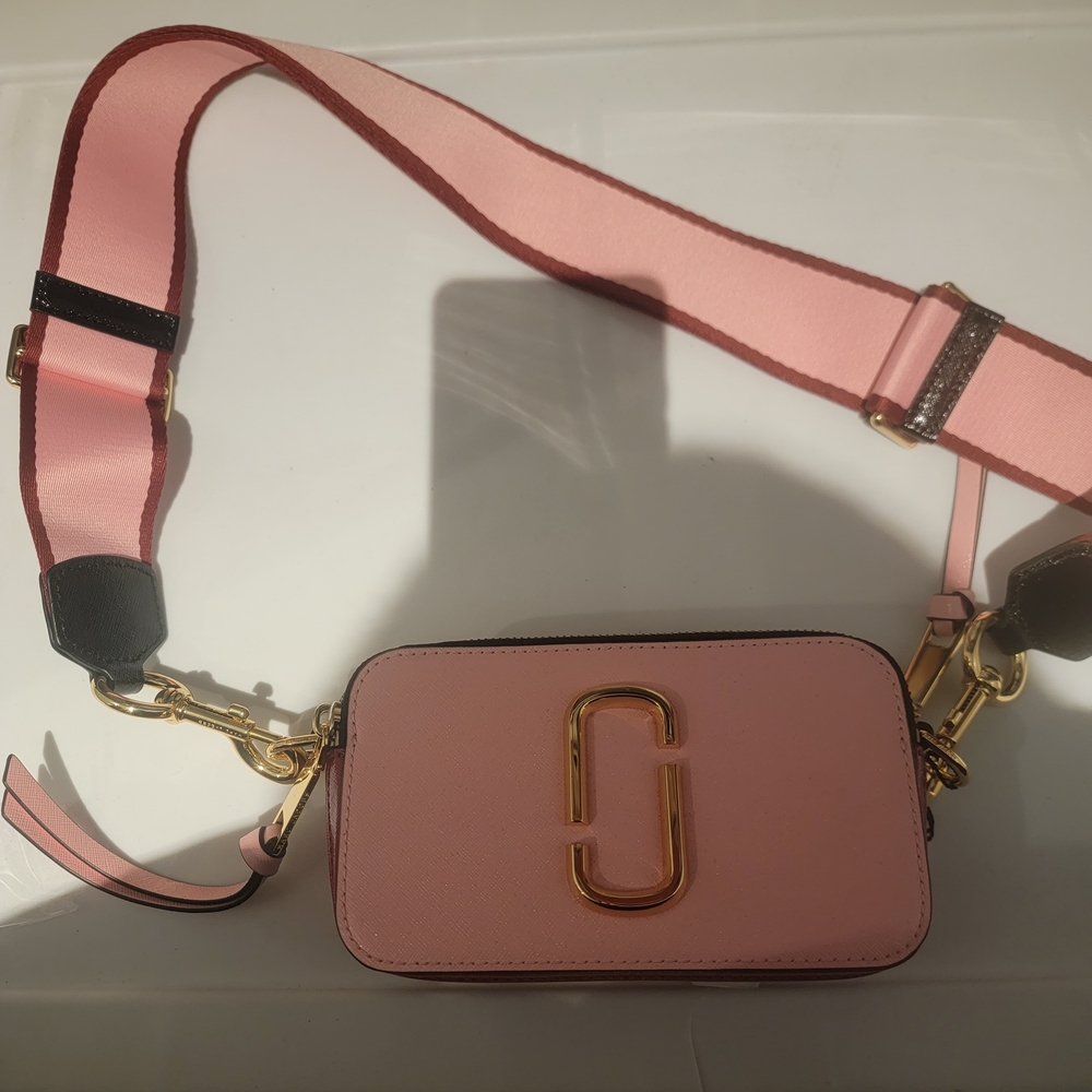 Marc Jacobs Light Pink Shoulder Bag with Gold Details